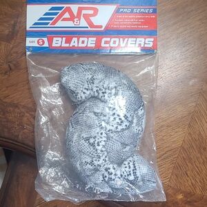 New! A&R Pro Series Small Gray Python Snake Skin Terry Cloth Skate Blade Covers